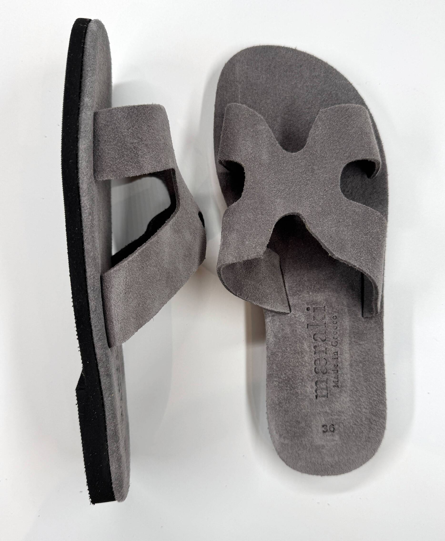 XENIA Suede